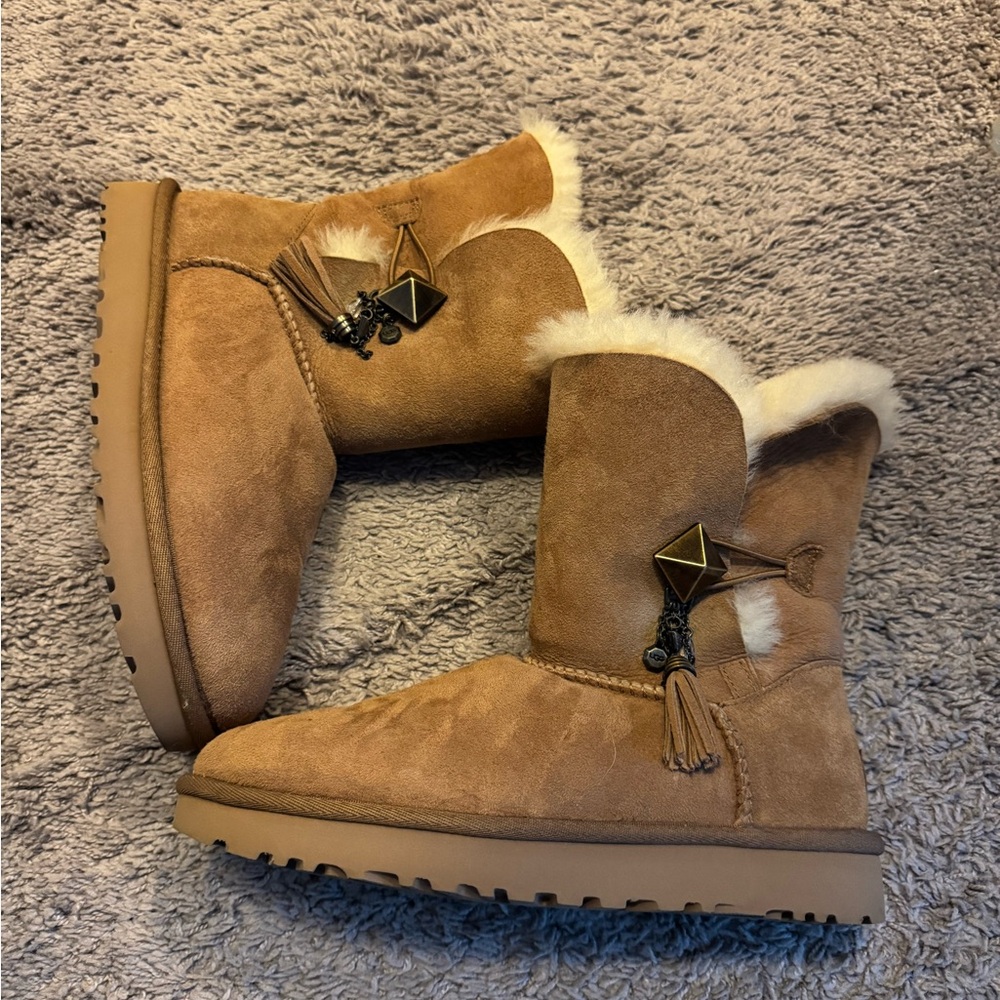 UGG Tan Ankle Boots with Fur Trim and decorative tassels